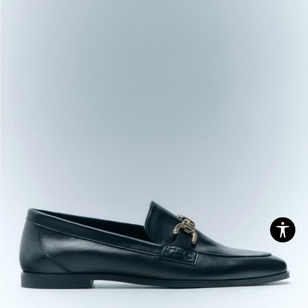 Zara 
BUCKLED SOFT LEATHER LOAFERS